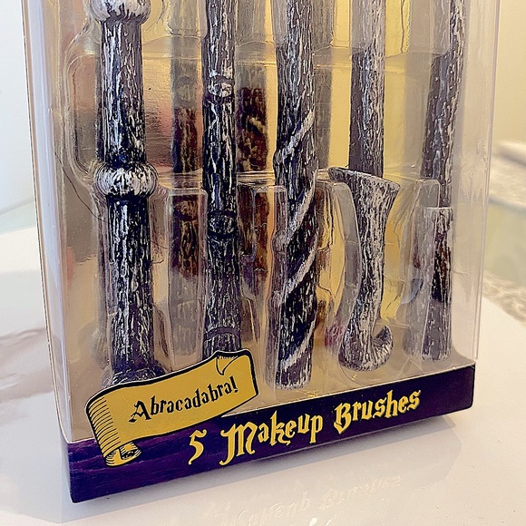 Taste Beauty - Magical Brush Set - Wand Brushes - Picture 2 of 3